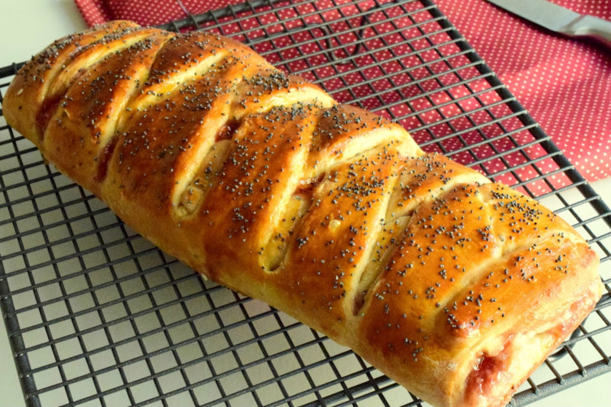 Tatlı Niyetine: Reçelli Çörek