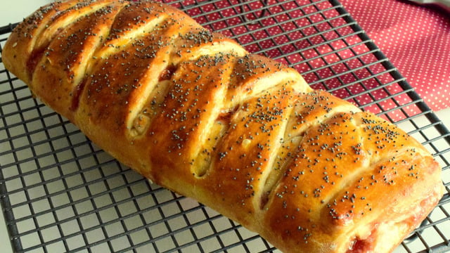 Tatlı Niyetine: Reçelli Çörek