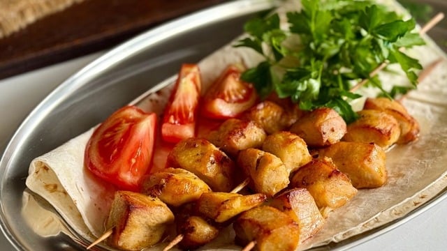 Kurtarıcı Tarif: Soslu Tavuk Şiş