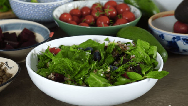 Ayşe Tolga’dan: Tam Tahıllı Salata