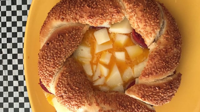 Kahvaltının Yeni Gözdesi: Yumurtalı Simit Tost