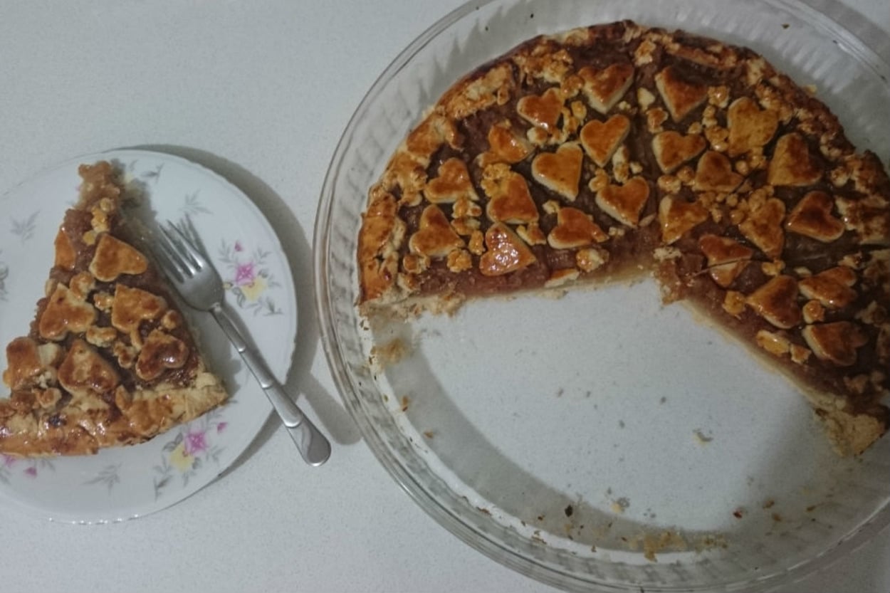 Lezzetine Doyum Olmayan Birliktelik: Elmalı ve Tarçınlı Turta