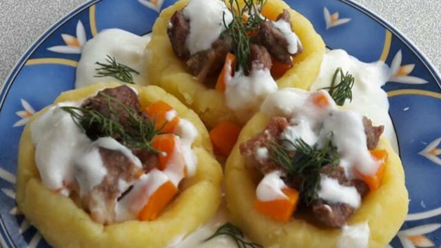 Yoğurt Bunu Sevdi: Patates Çanağında Etli Garnitür