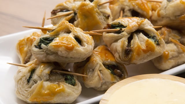 Tam Bir Minnoş: Ispanaklı Milföy Bohçaları