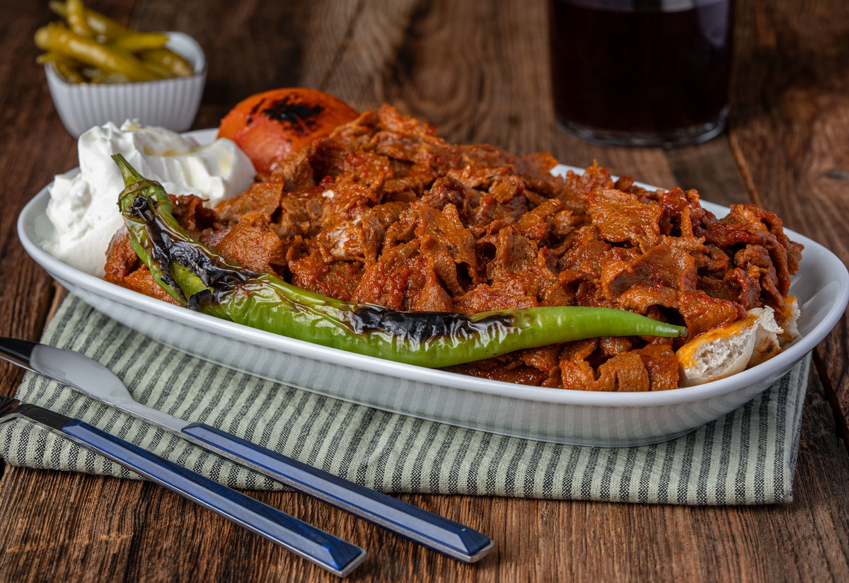 Dakikalar İçinde Hazır: Hazır Dönerden İskender Tarifi