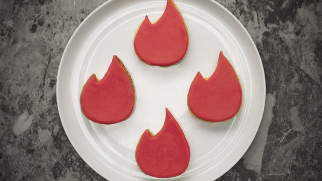 Tinder'da Görsen Sağa Atarsın: Bi' Kahve İçer Miyiz Kurabiyesi