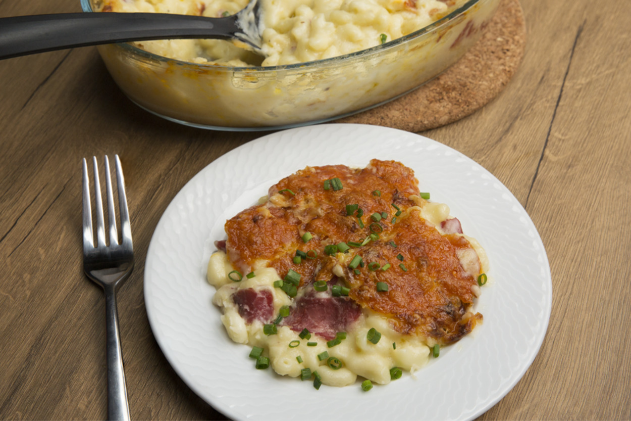 O Artık Bizden Biri: Pastırmalı Mac and Cheese