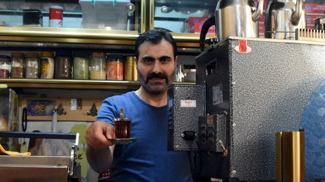 25 Yıldır Çay Ocağı İşletmesine Karşı Hayatında Hiç Çay İçmemiş Olan Adam