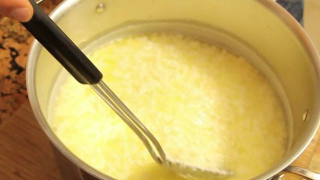 Dökmeden Önce Durun: Peynir Altı Suyu Nasıl Değerlendirilir?