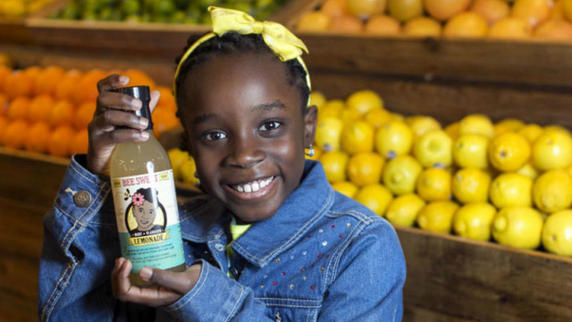 Büyükannesinin Ballı Limonata Tarifi Sayesinde Milyoner Olan 13 Yaşındaki Girişimci Kız