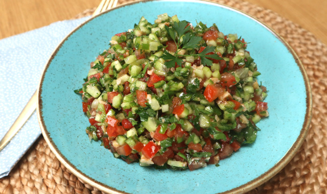 Klasik Sevenlere: Kaşık Salata