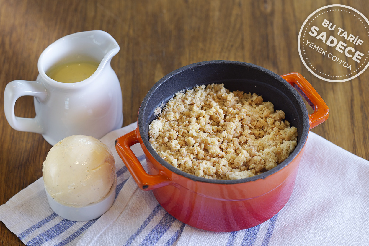 Tom's Kitchen'dan: Armut ve Böğürtlenli Crumble