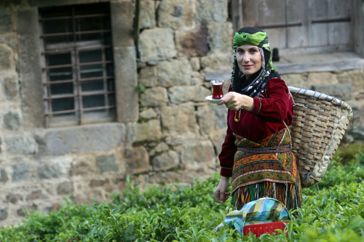 Çay Demleme Şampiyonuna Göre Hemen Herkesin Çay Demlerken Yaptığı Hata
