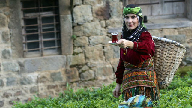 Çay Demleme Şampiyonuna Göre Hemen Herkesin Çay Demlerken Yaptığı Hata