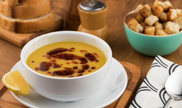 Çabucak Hazırlanan: Düdüklüde Kolay Mercimek Çorbası