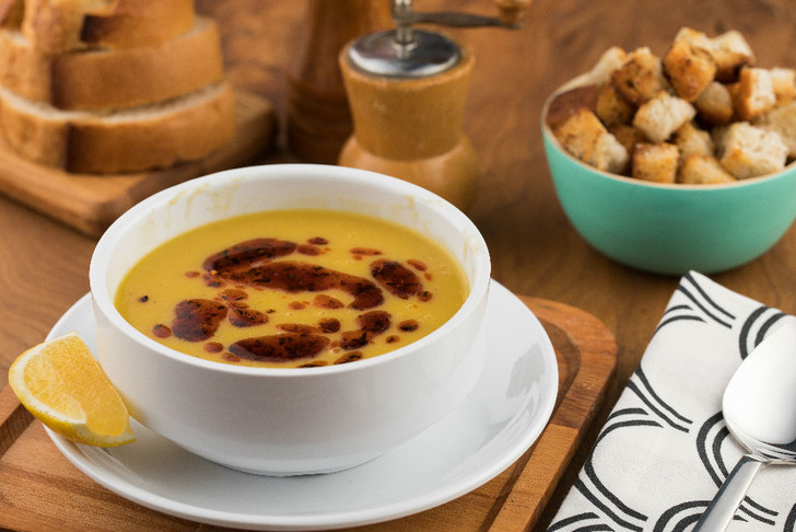 duduklude-kolay-mercimek-corbasi