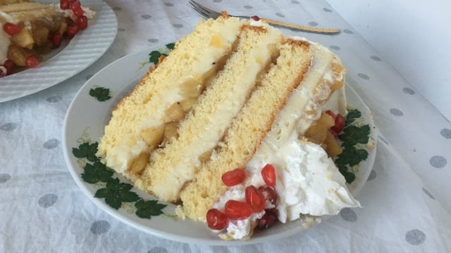 Herkesi Bir Araya Toplar: Elmalı Pasta