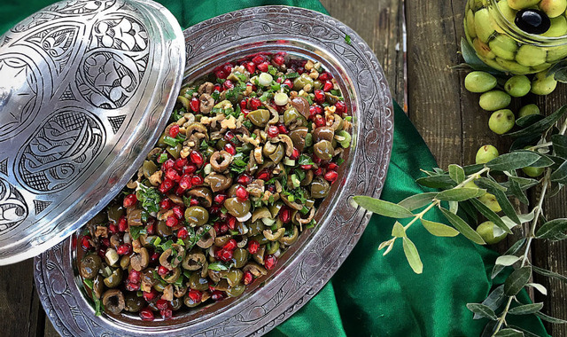 Kahvaltılık Lezzet: Zeytin Piyazı