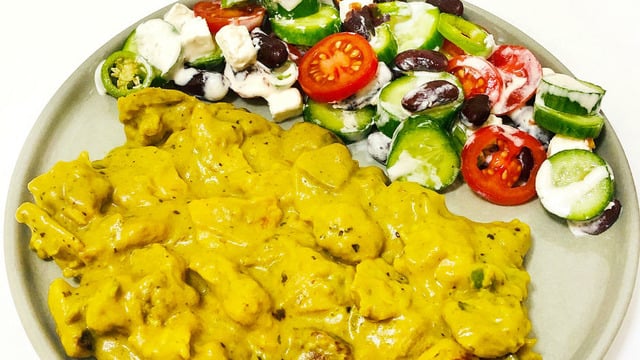 Doyurucu Yemek: Kremasız Köri Soslu Tavuk