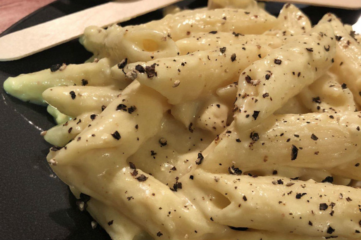 Akşama Yapalım: Körili ve Beyaz Soslu Makarna