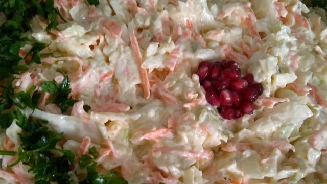 Lahana Aşkına: Coleslaw Salata