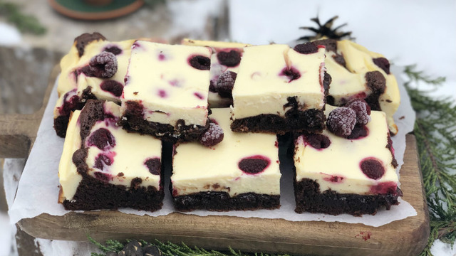 Damaklara Şenlik: Frambuazlı Lor Peynirli Brownie