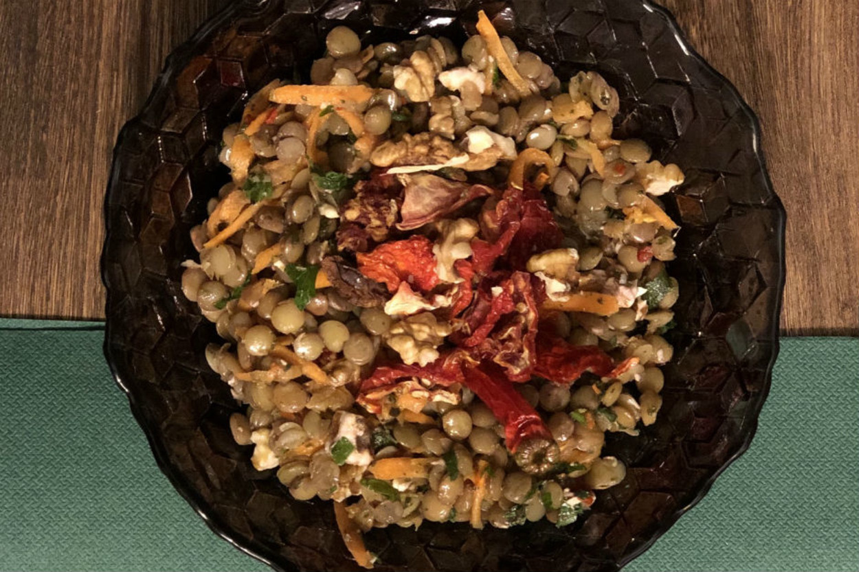 Doyurma Garantili: Pratik Mercimek Salatası