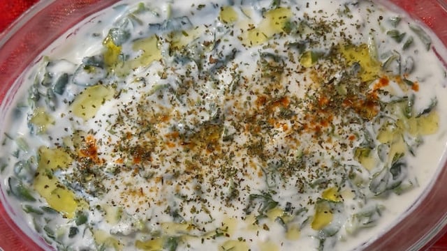 Sarımsağı Bol: Yoğurtlu Semizotu Salatası