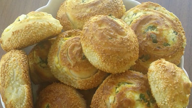 Yumuşacık Hamuruyla: Peynirli Rulo Poğaça
