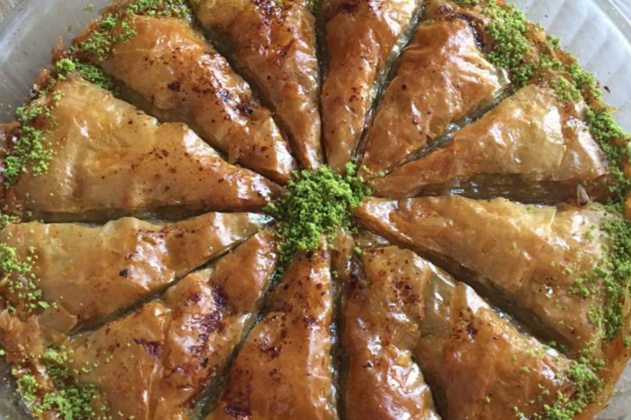 Tadı da Görünümü de Enfes: Kolay Havuç Dilimi Baklava