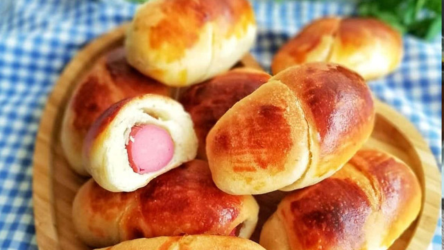 Kahvaltıya, Gün Sofrasına: Sosisli Sarma Poğaça