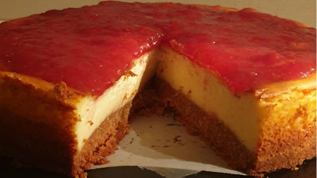 Lezzeti Sosundan: Çilekli Cheesecake