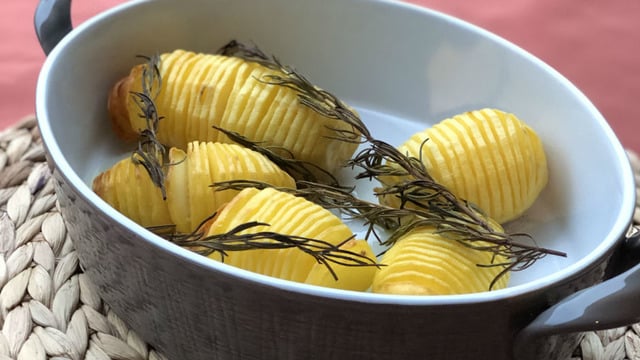 Her Yemeğin Yanına Yakışacak: Fırında Biberiyeli Patates