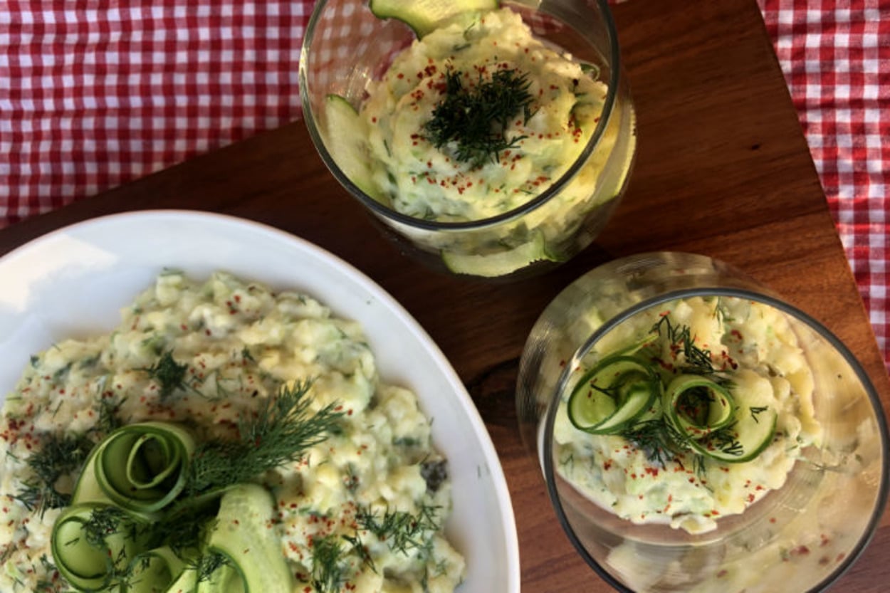 Pratik Lezzet: Salatalıklı Patates Salatası