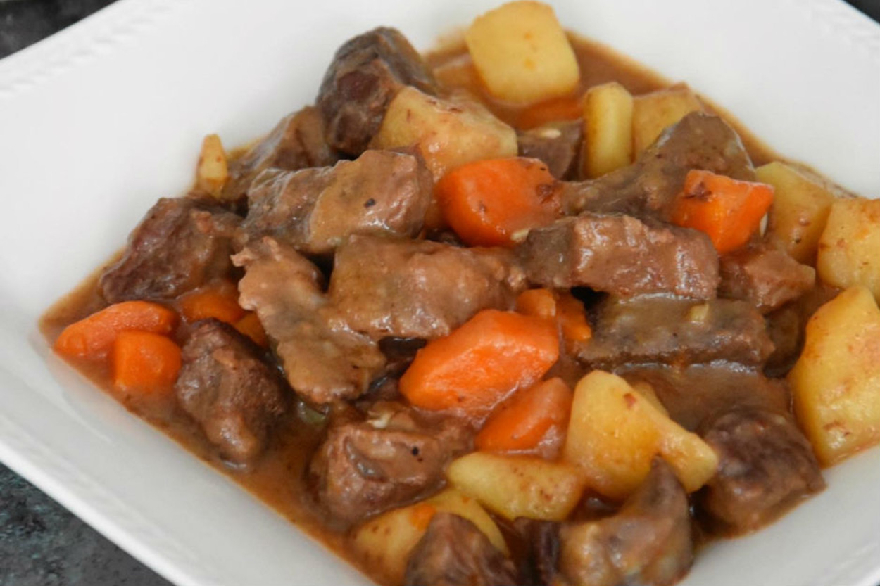 Tam Kıvamında Pişer: Tas Kebabı