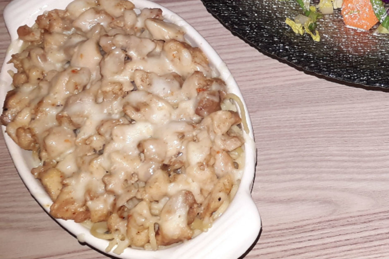 Nefis Uyum: Kaşarlı Tavuklu Makarna