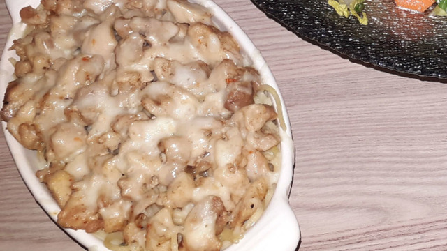 Nefis Uyum: Kaşarlı Tavuklu Makarna