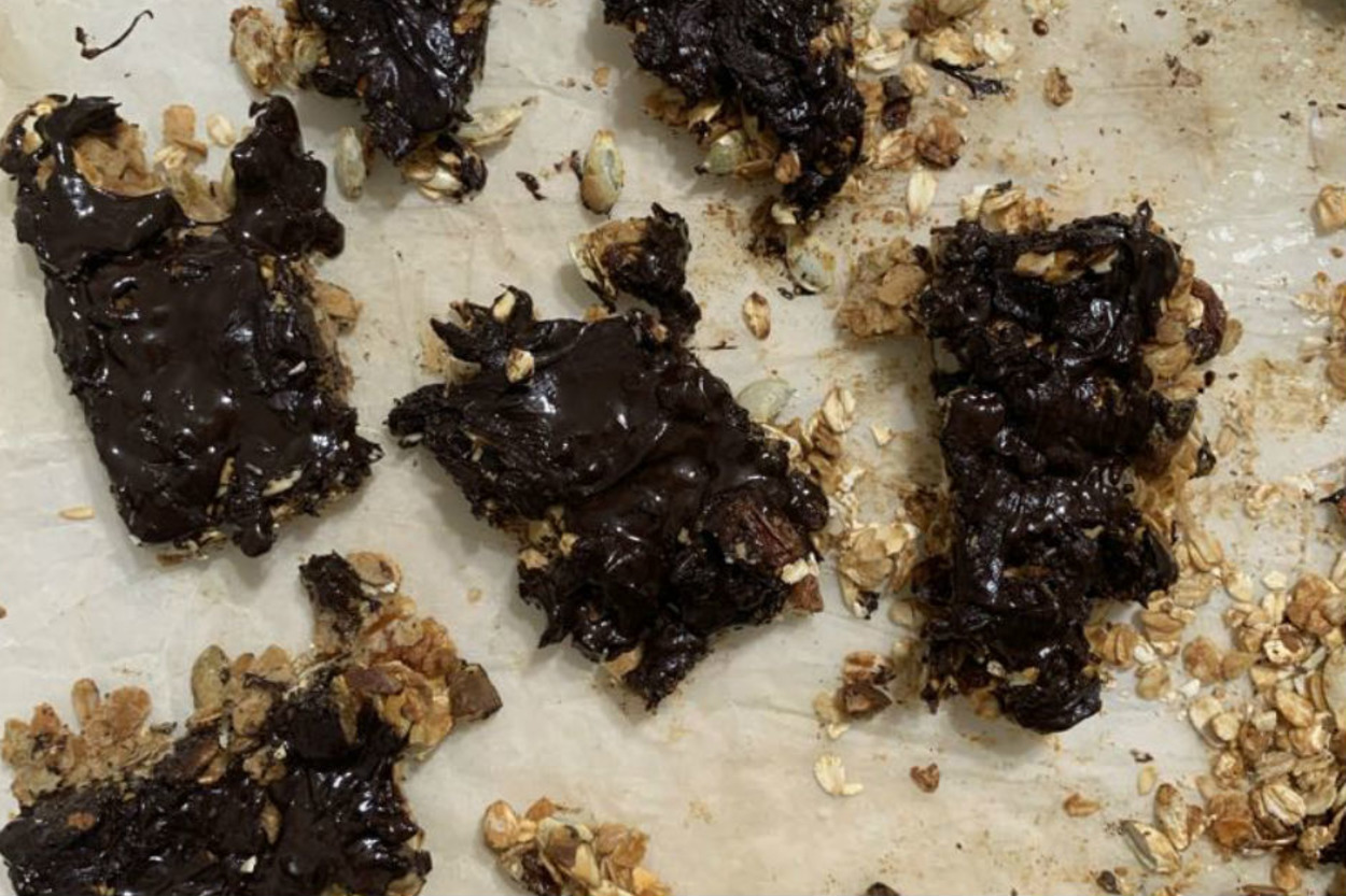 Listelerin Vazgeçilmezi: Pratik Granola Bar