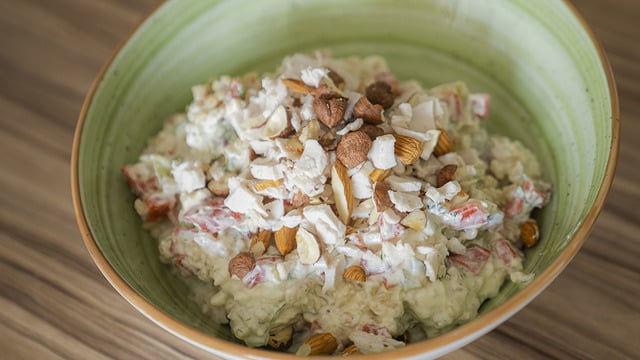 Evimizin Mutfağından: Tavuklu Buğday Salatası