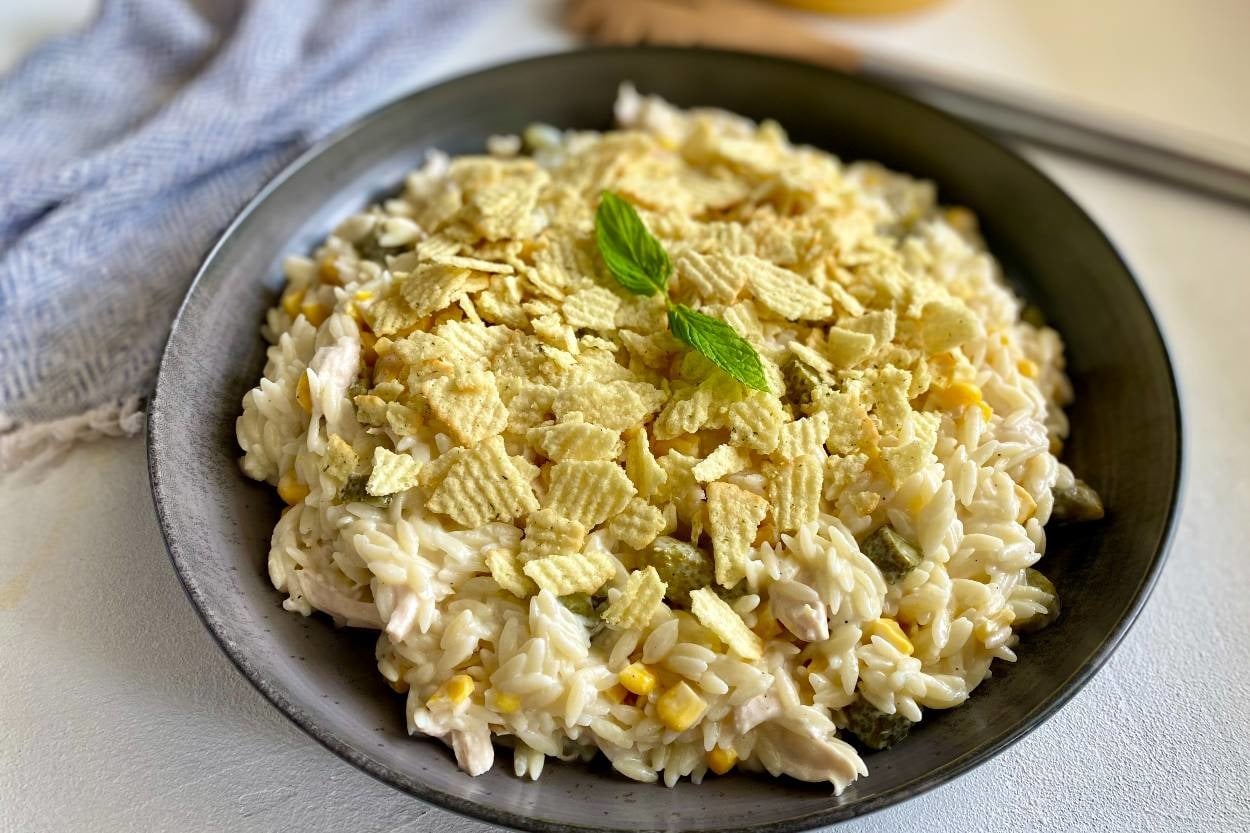 Arpa Şehriye Bonusuyla: Tavuklu Cipsli Salata