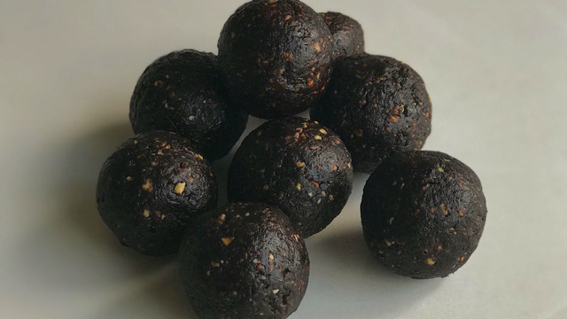 Çay Saatlerine: Pratik Çikolata Topları