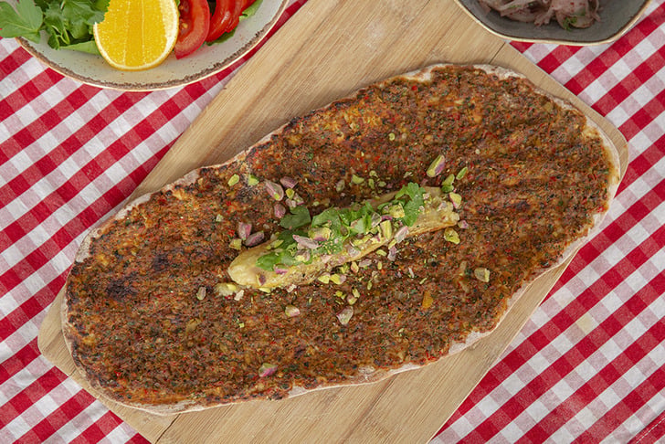 Söğürmeli Lahmacun Tarifi