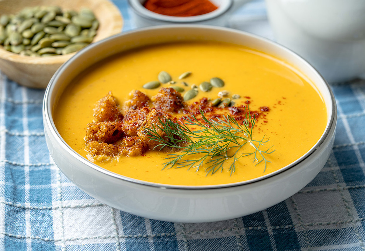 Tadı Enfes: Tarhanalı Sebzeli Bal Kabağı Çorbası Tarifi