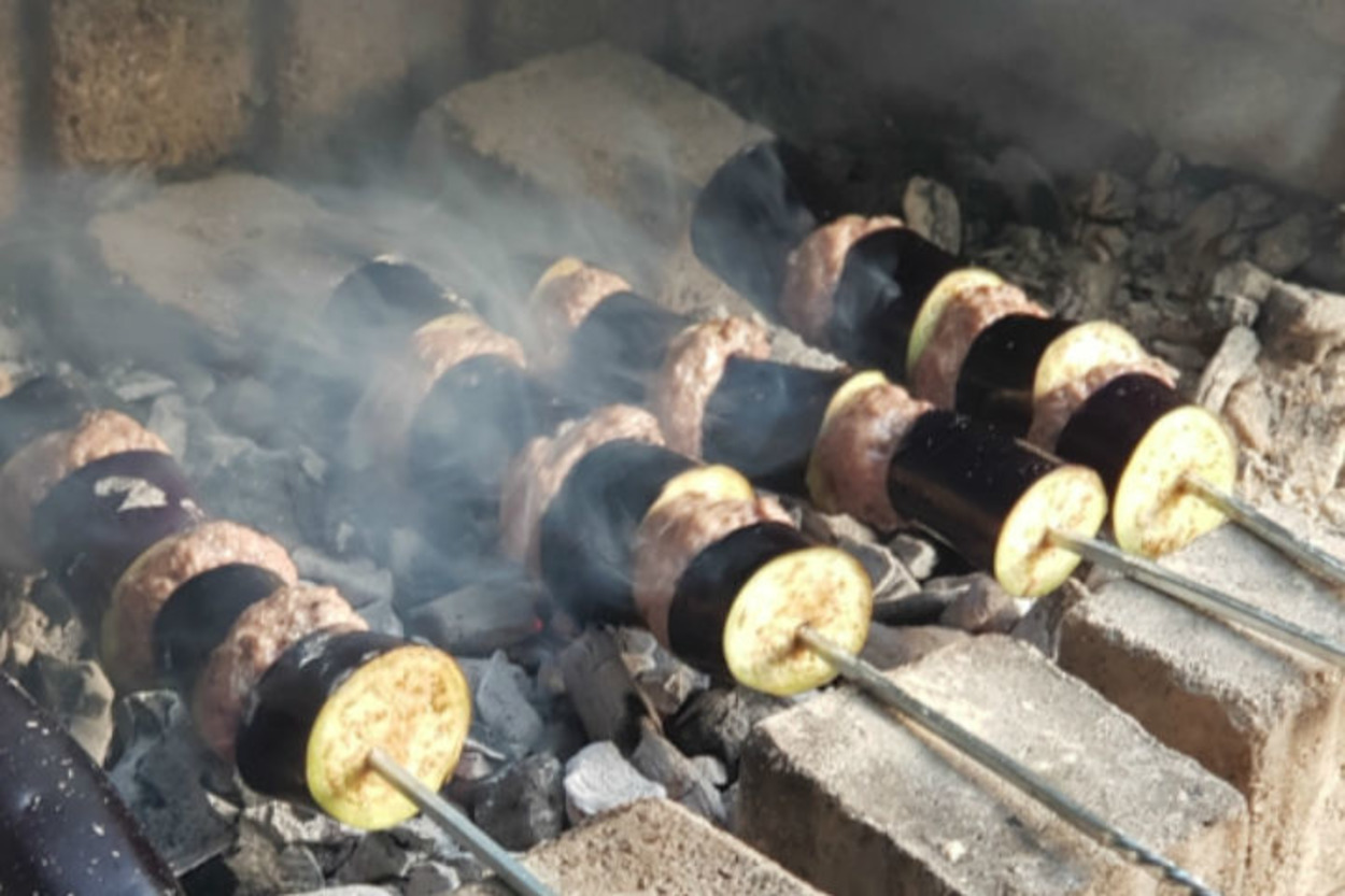 Mangalcılar Buraya: Mangalda Patlıcan Kebabı