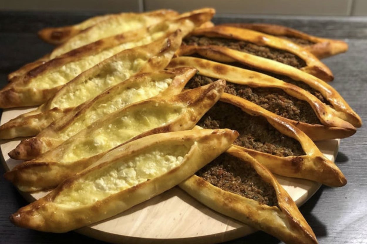Çıtır Çıtır: Et ve Peynirli Pide