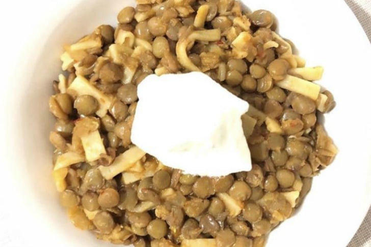 Erişteli Yeşil Mercimek Yemeği Tarifi