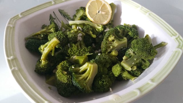 Vitamin Deposu: Brokoli Salatası