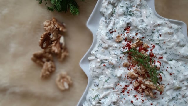 Oldukça Hafif: Yoğurtlu Tavuk Salatası