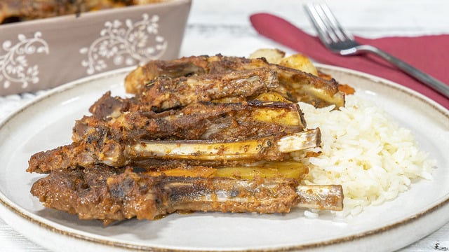 Ziyafet Var: Fırında Soslu Kuzu Kaburga