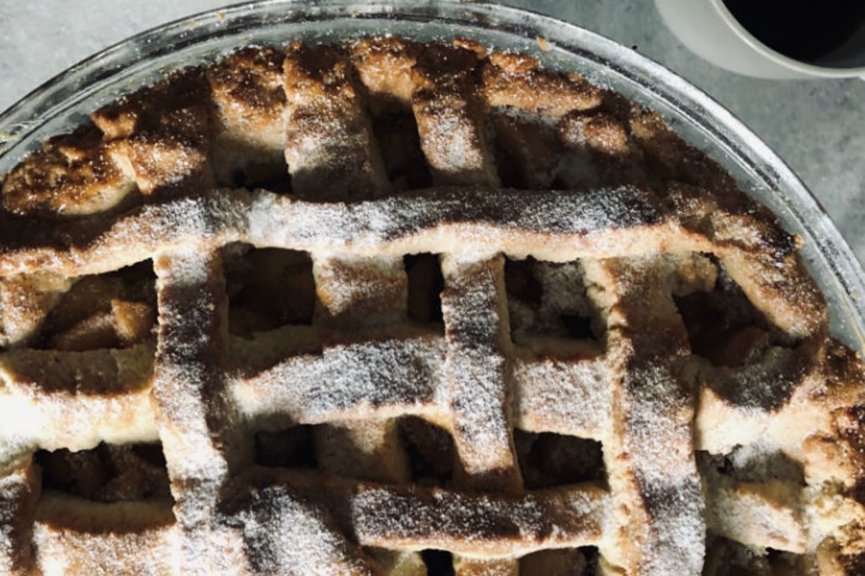 Lezzetine Herkes Hayran: Pratik Elmalı Tart